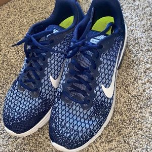 Nike Air Max Sequent 2 Woven Sneakers